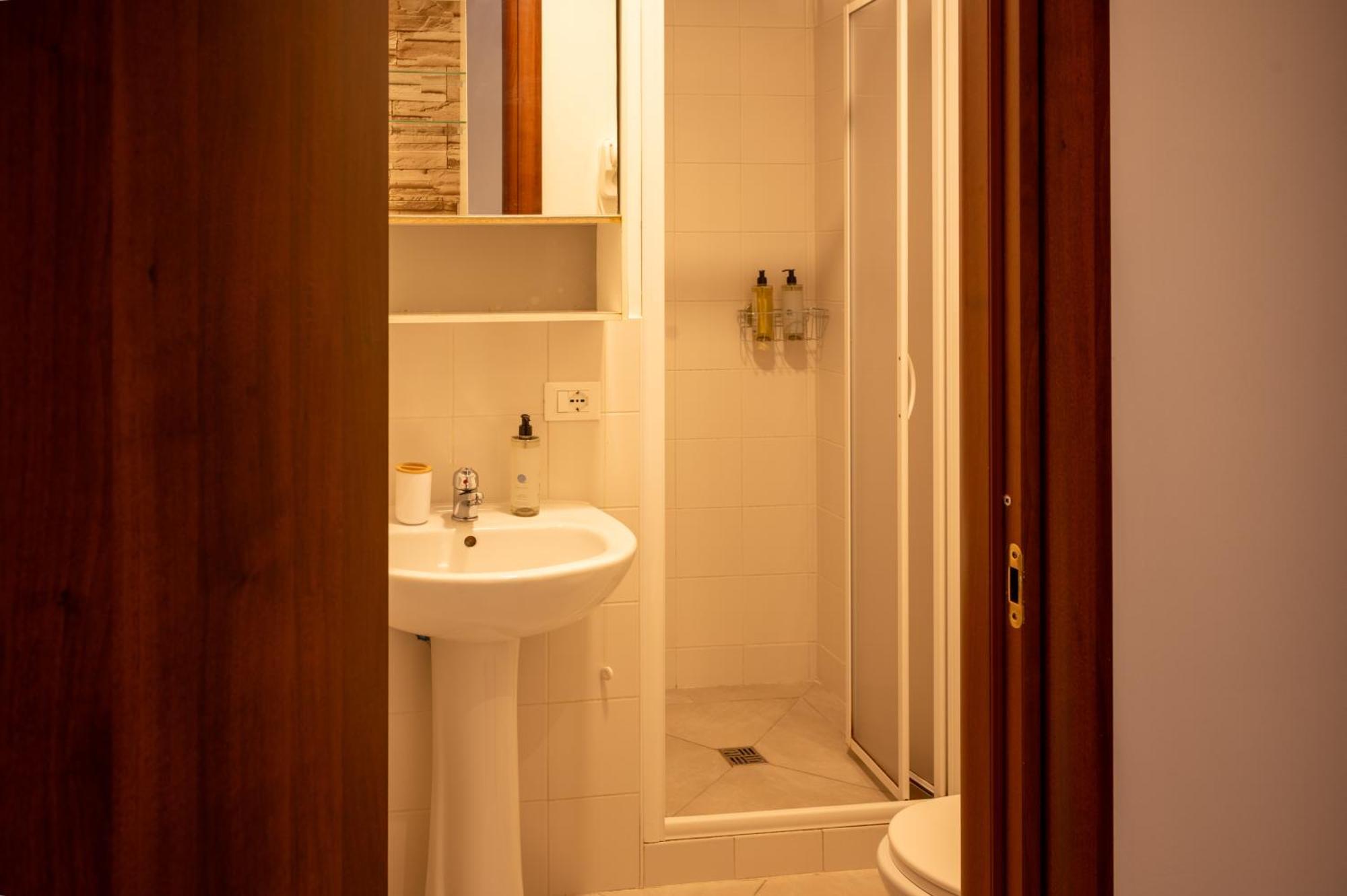 Affittacamere Sanlorenzo Mada House Roma